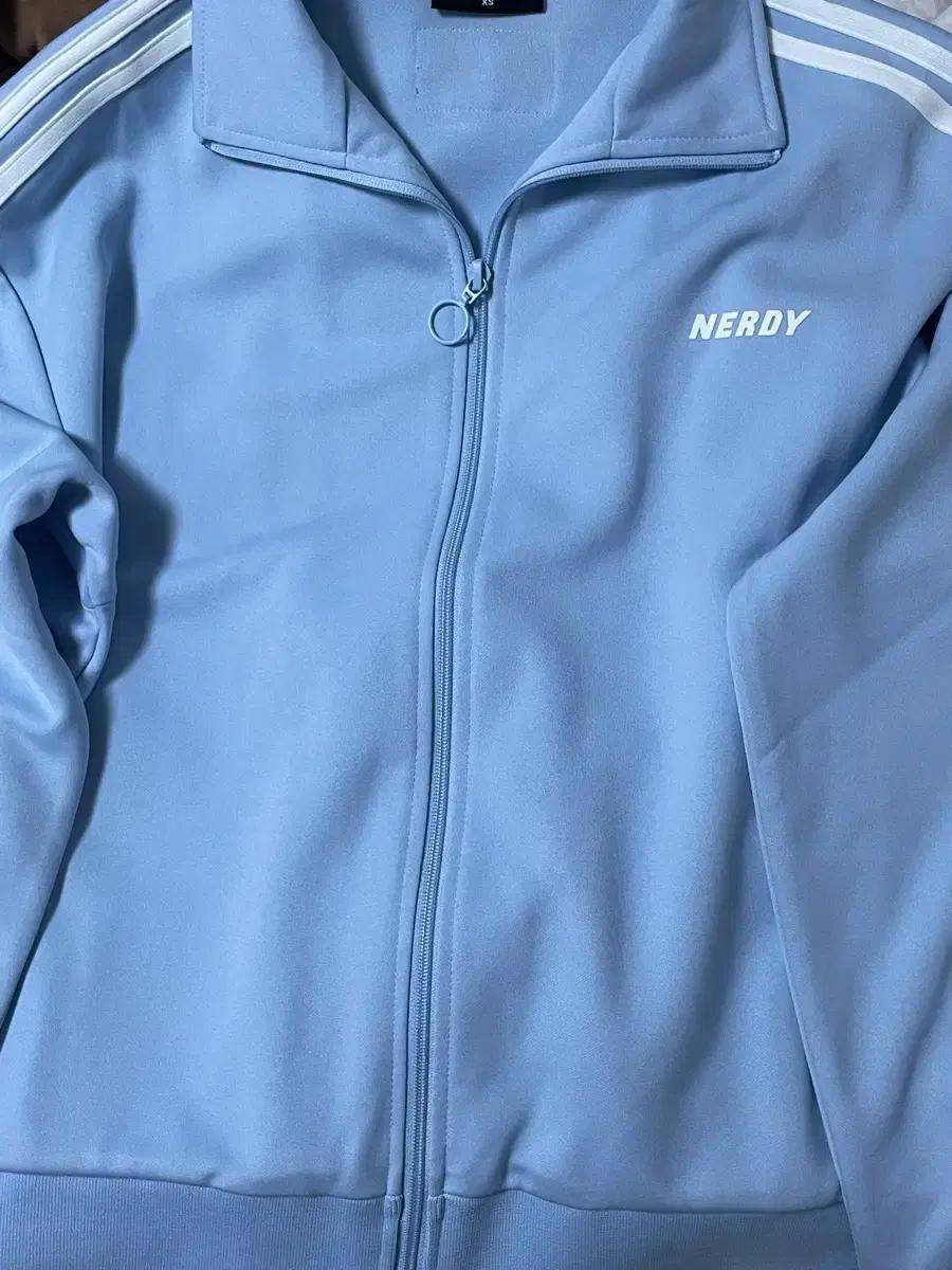 널디 져지 트랙탑 스카이블루 xs사이즈