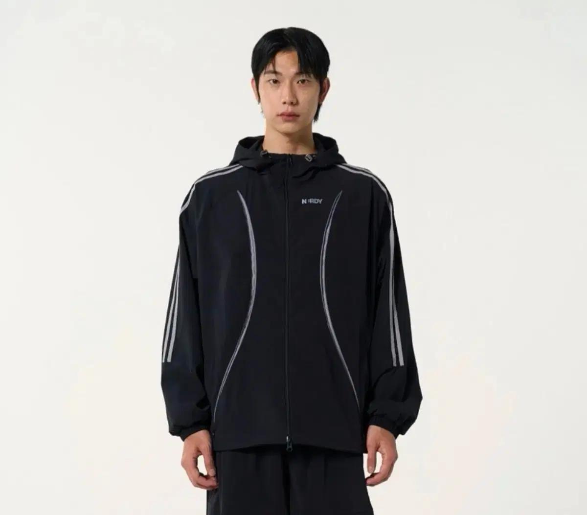 [택달린 새상품] 널디 오버핏 바람막이 블랙