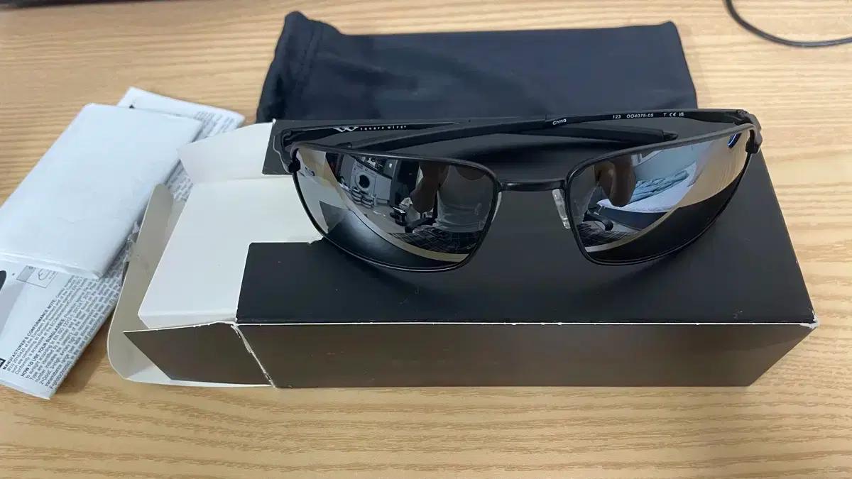 오클리oakley/square wire/matt black