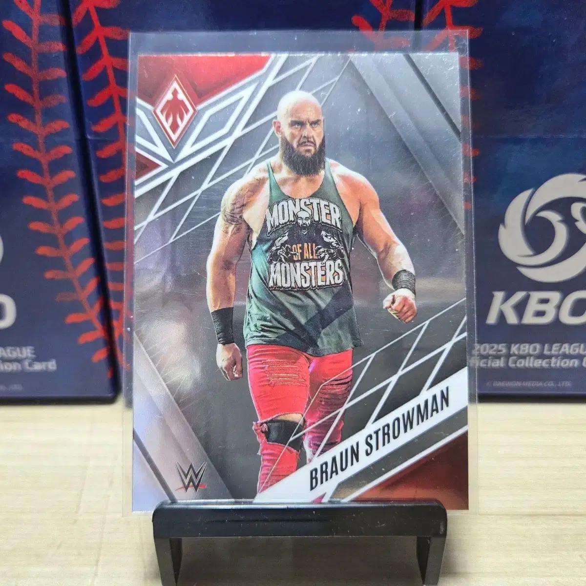 2023 panini wwe Braun Strowman 판매합니다.