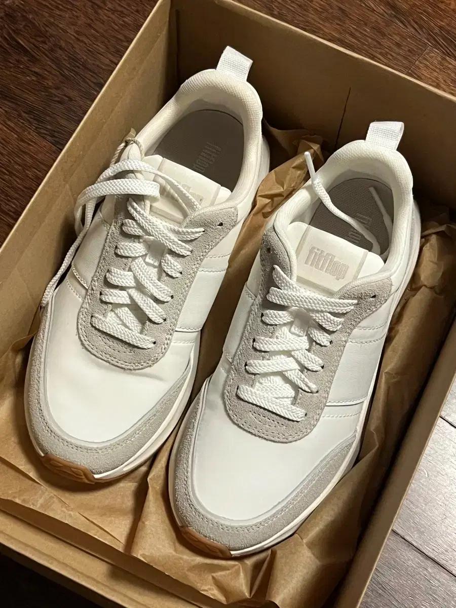 핏플랍 스니커즈