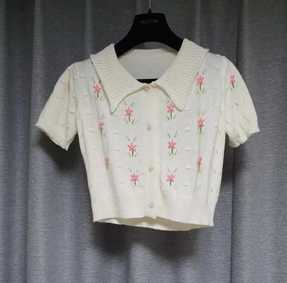 러블리 에스닉 여자 자수카라넥 데일리 반팔니트 가디건겸블라우스 s