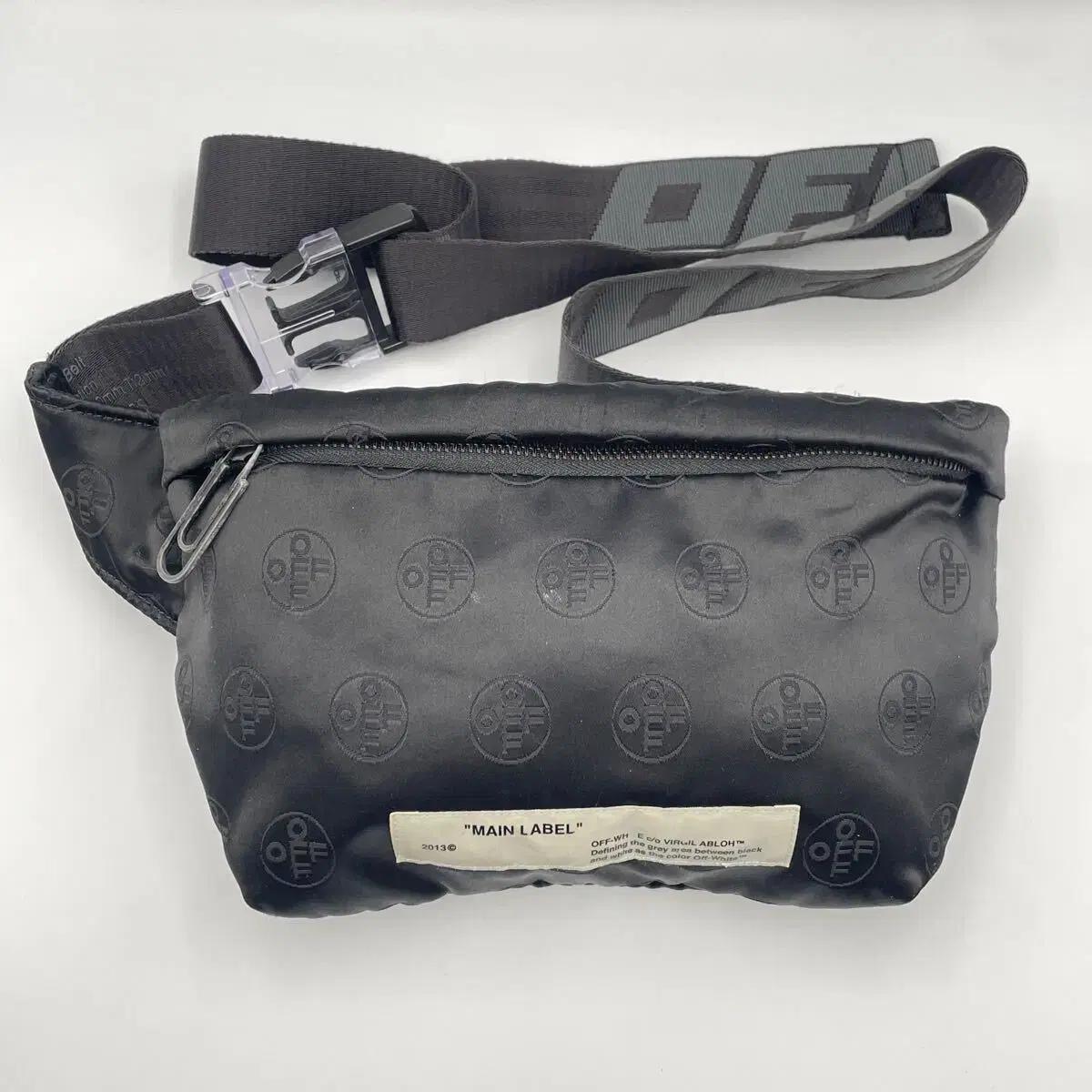 오프화이트 OFF-WHITE CROSS BODY 웨이스트백 상태좋은 중고