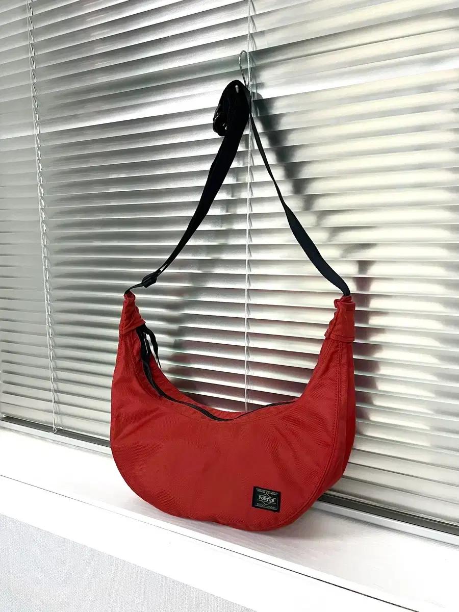 PORTER ROUND-SHOULDER BAG (Red) 포터 숄더백