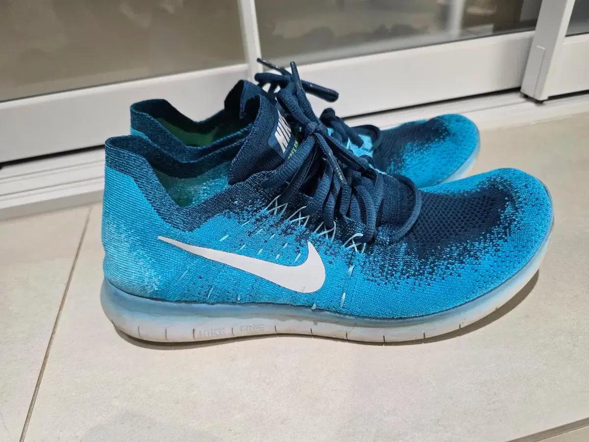 나이키 2017 프리런 270mm 판매