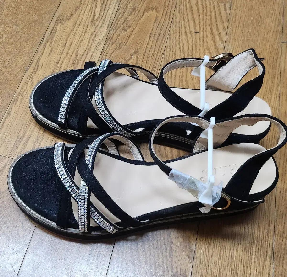 #여름샌들 #신발 #여자신발 #여성샌들 #240