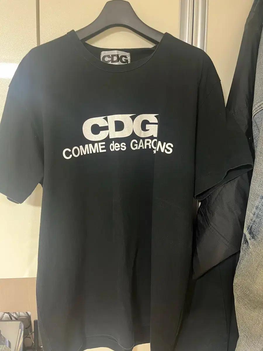 CDG 반팔 XL