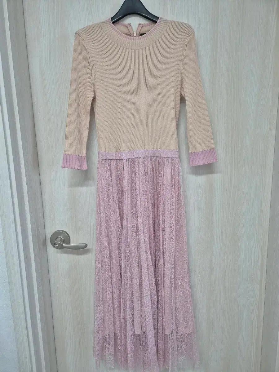 질스튜어트 니트상의 샤원피스