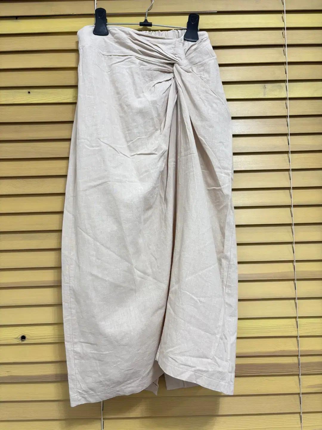 쇼핑몰 여성 린넨코튼혼방 꼬임스커트 FREE