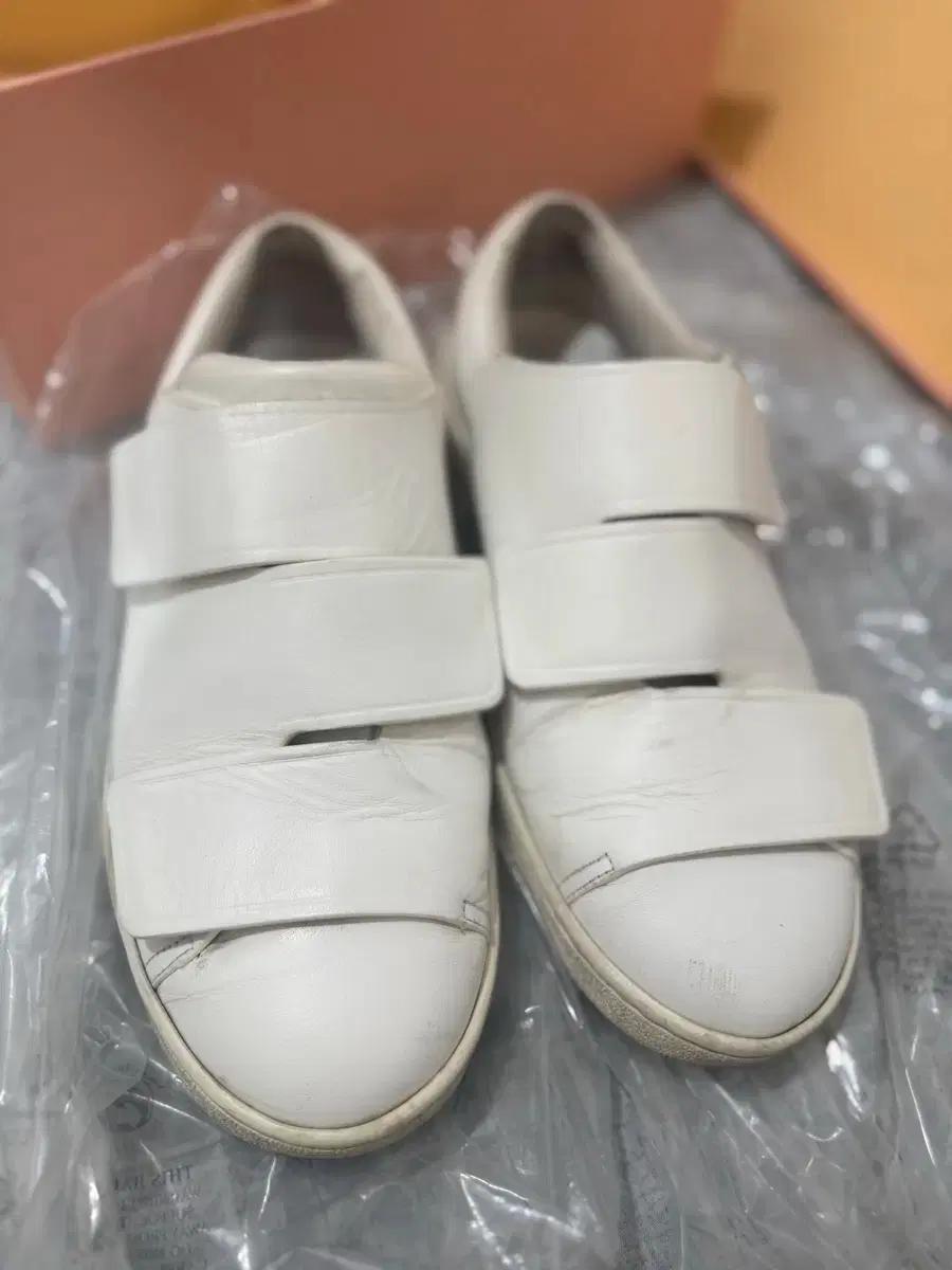 [41] 아크네스튜디오 트리플로 화이트 급처 교신 교환