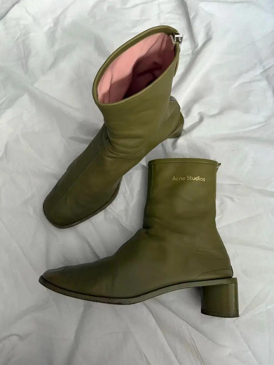 아크네스튜디오 백지퍼 힐 앵클부츠