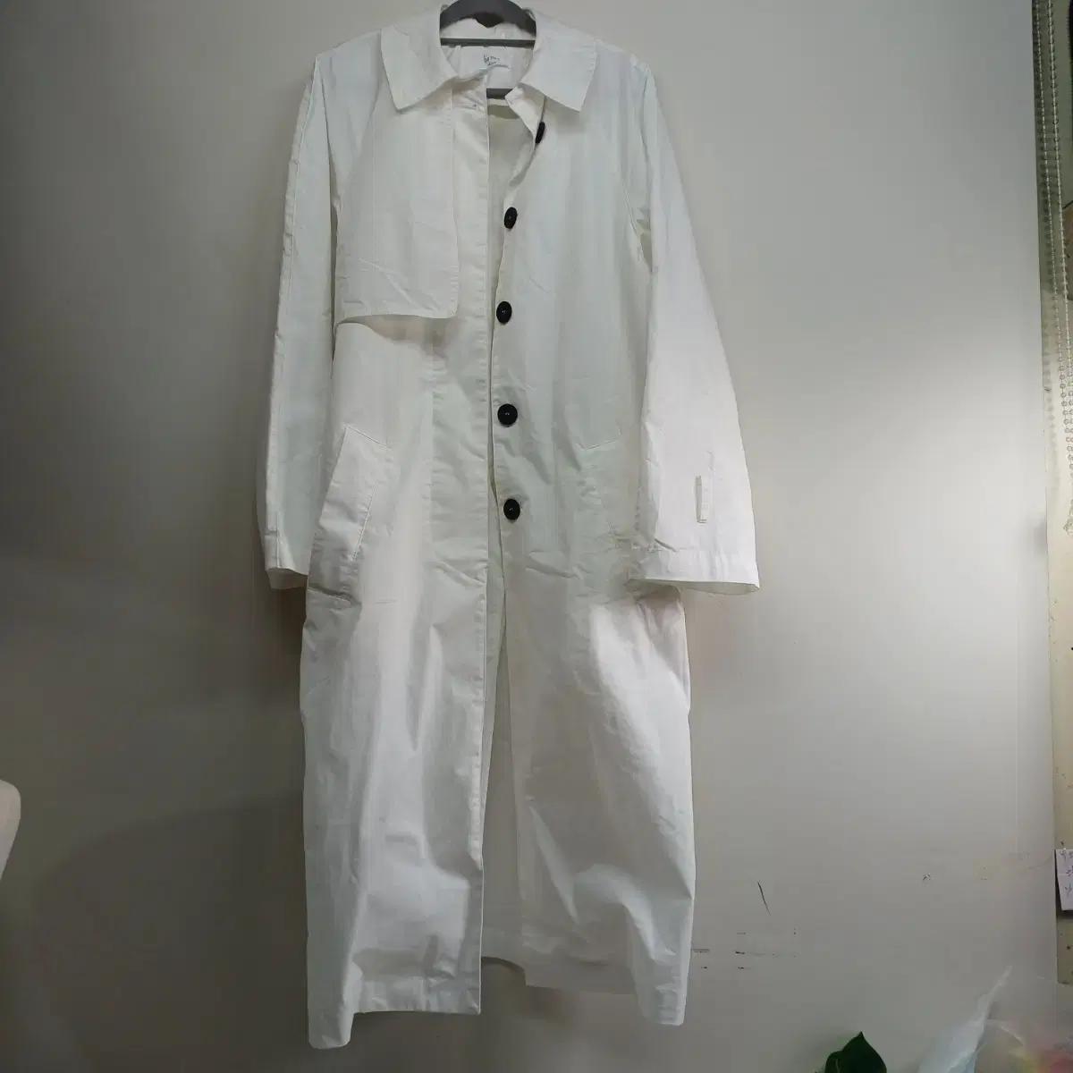 여성 화이트 트렌치코트 100사이즈 봄여름 2507470