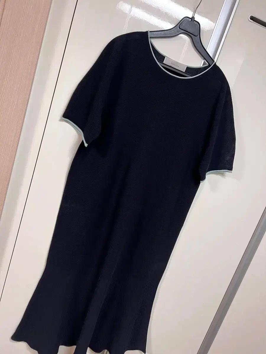 델라라나 홀가먼트 롱 원피스 볼륨 소매 프릴 여름 쿨 니트 반팔