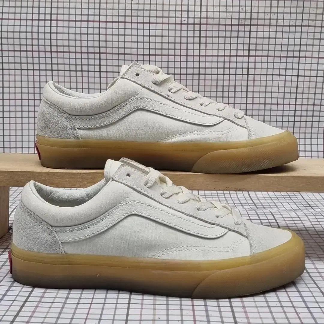 반스 스타일36 화이트 여성스니커즈240.