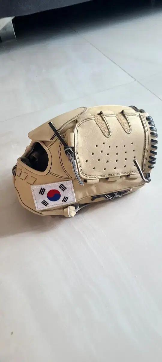 야구 투수 글러브