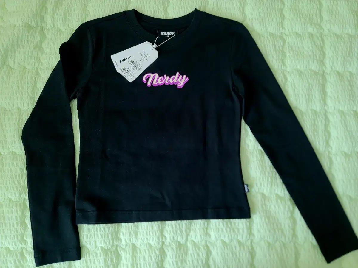 널디 컬시브 긴팔티(새 제품)ㅡ택포