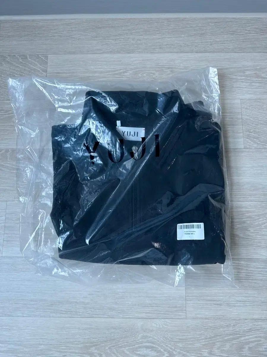 YUJI 유지 집업 하프 스웻셔츠 맨투맨