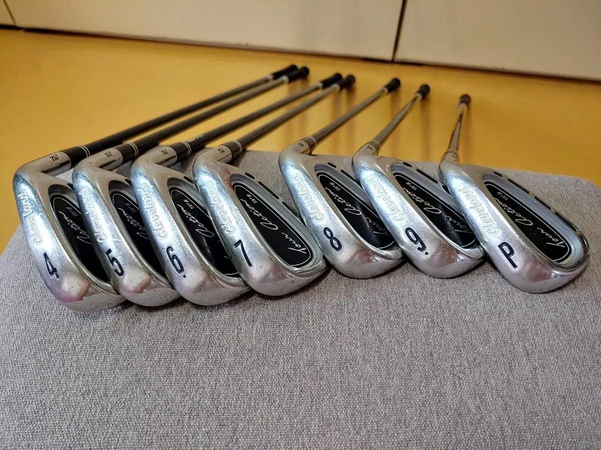 i122 클리브랜드 Tour Action TA7 아이언세트 uniflex