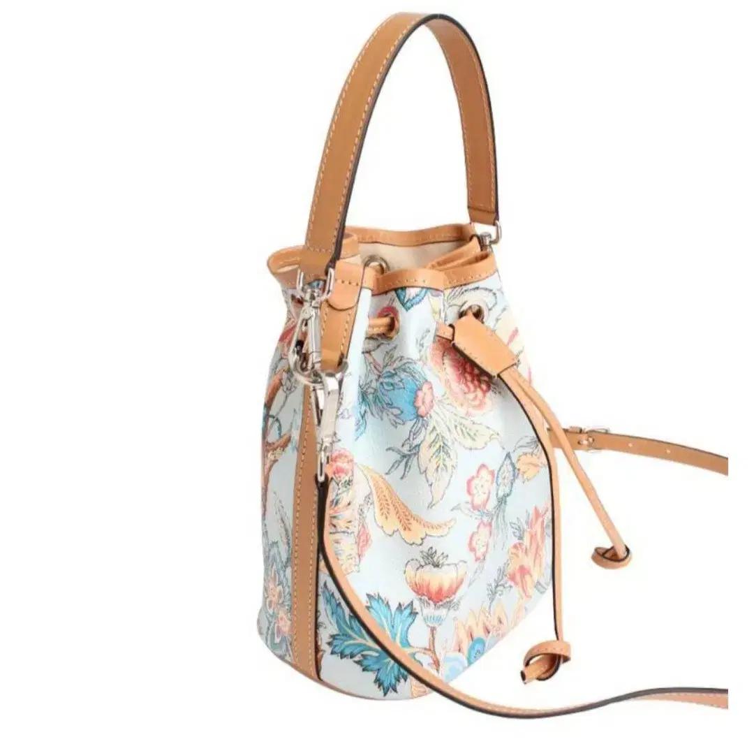 (새제품) 정품 에트로 가방,희소 디자인, 정상가 100만원 넘음 버킷백