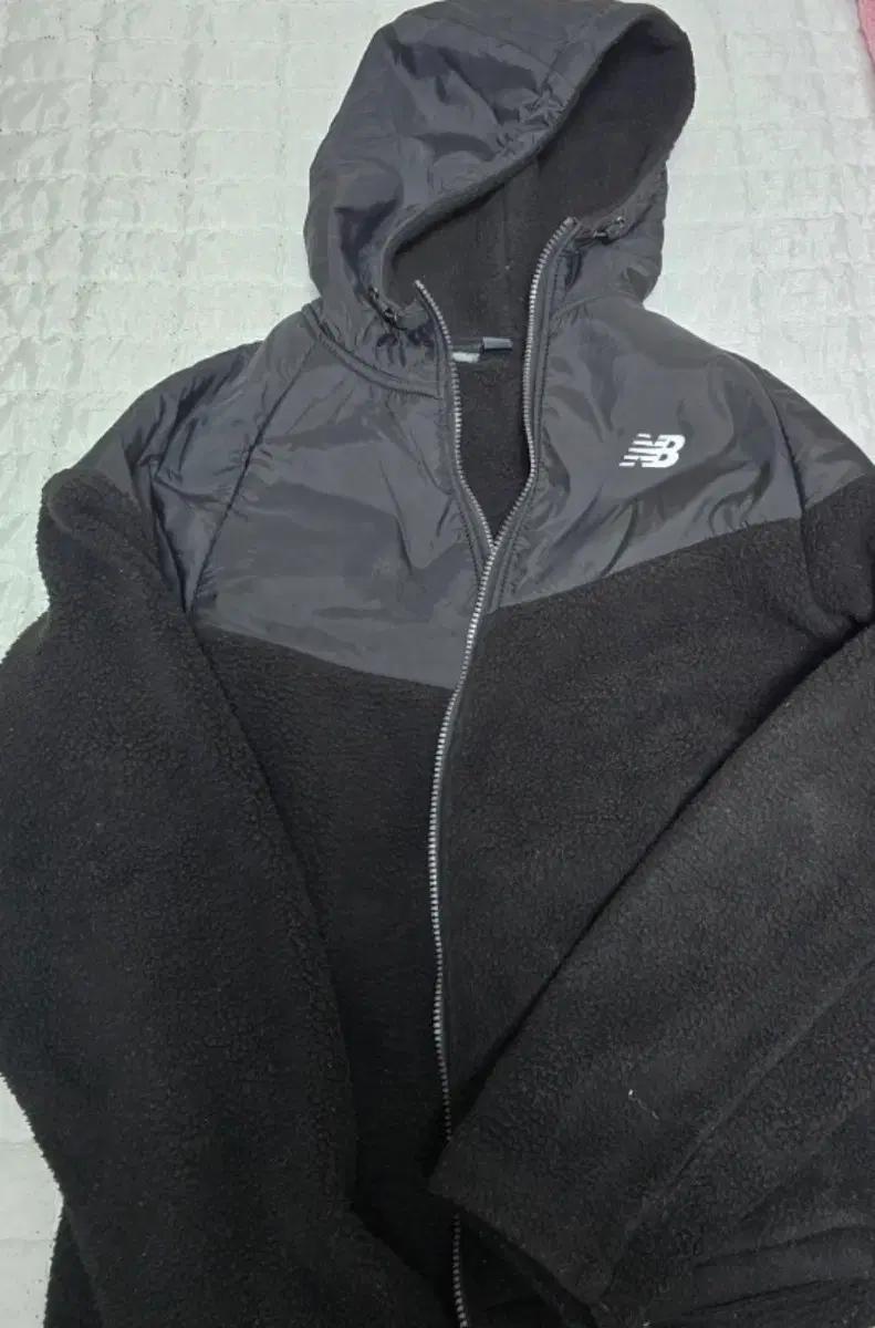 뉴발란스 블랙 후리스 후드 집업