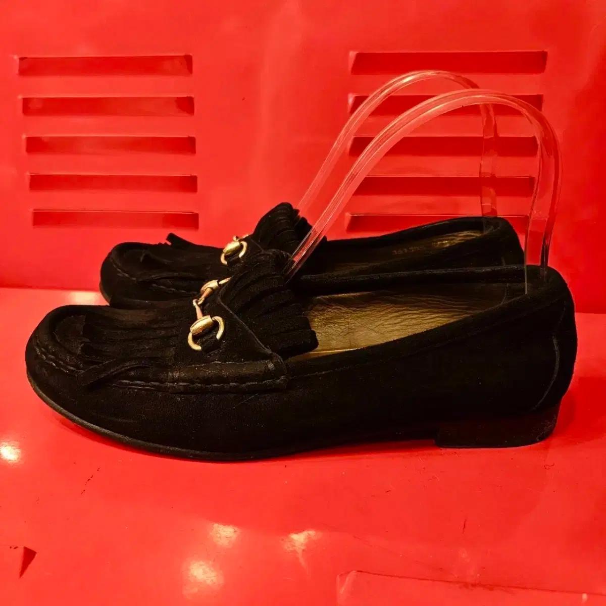 구찌(GUCCI) 홀스빗 스웨이드 로퍼(351305)