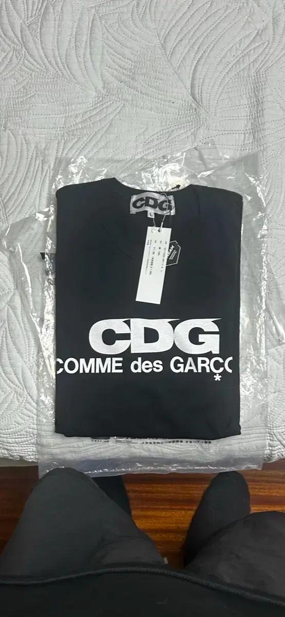 Cdg 반팔 L-m으로 교환합니다