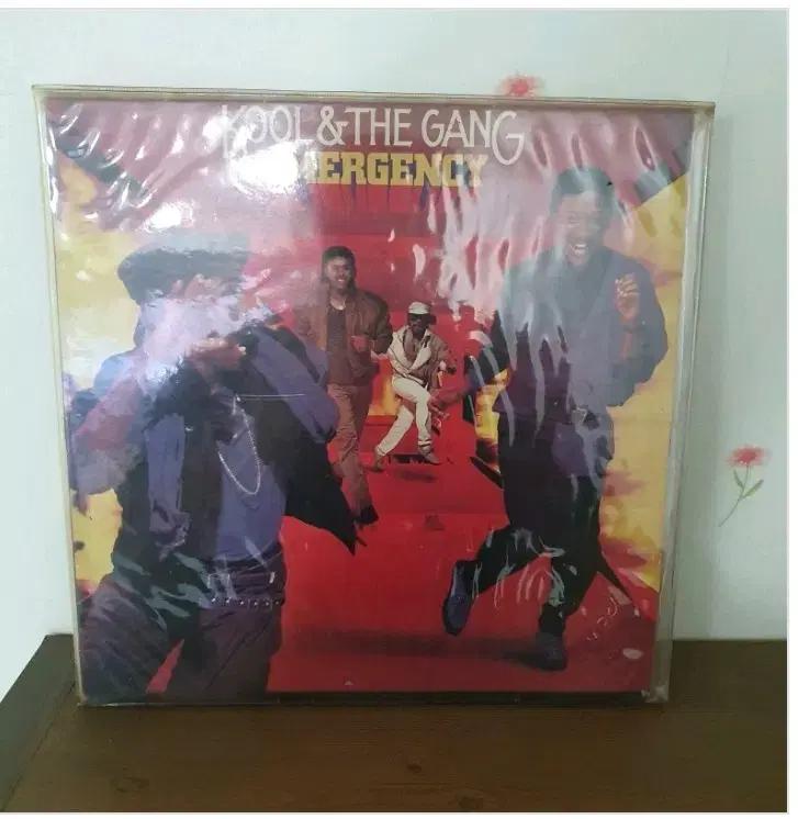 [LP] Kool & The Gang - Emergency