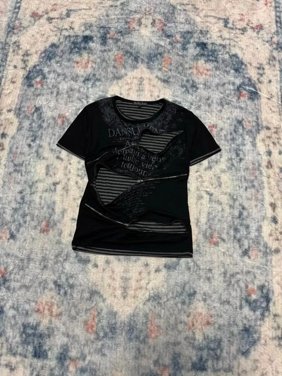 In the attic 00s archive layered top