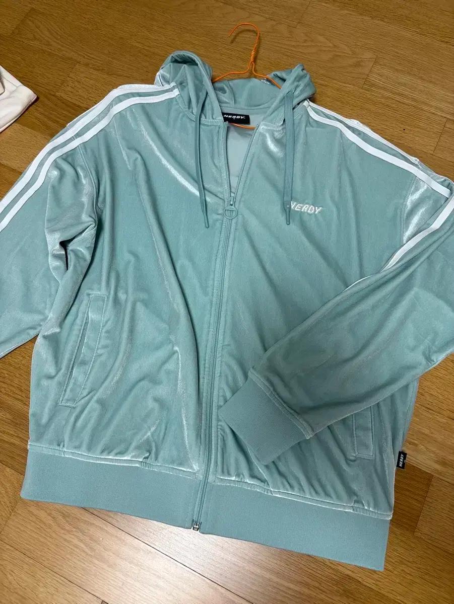 널디 벨루어 후드집업 S