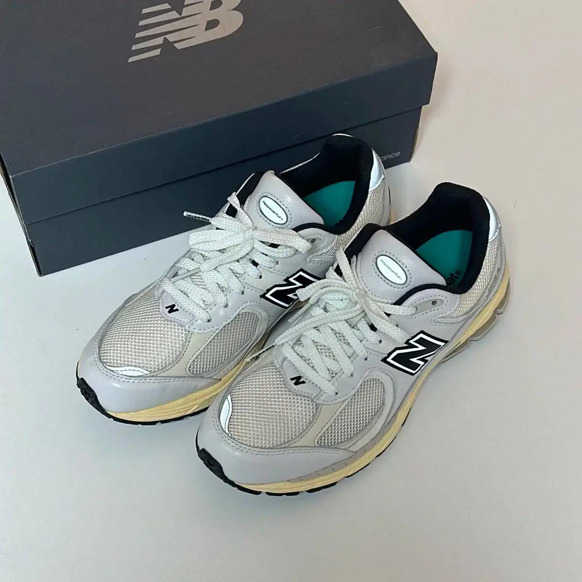 뉴발란스X디네댓 2002R 화이트 280