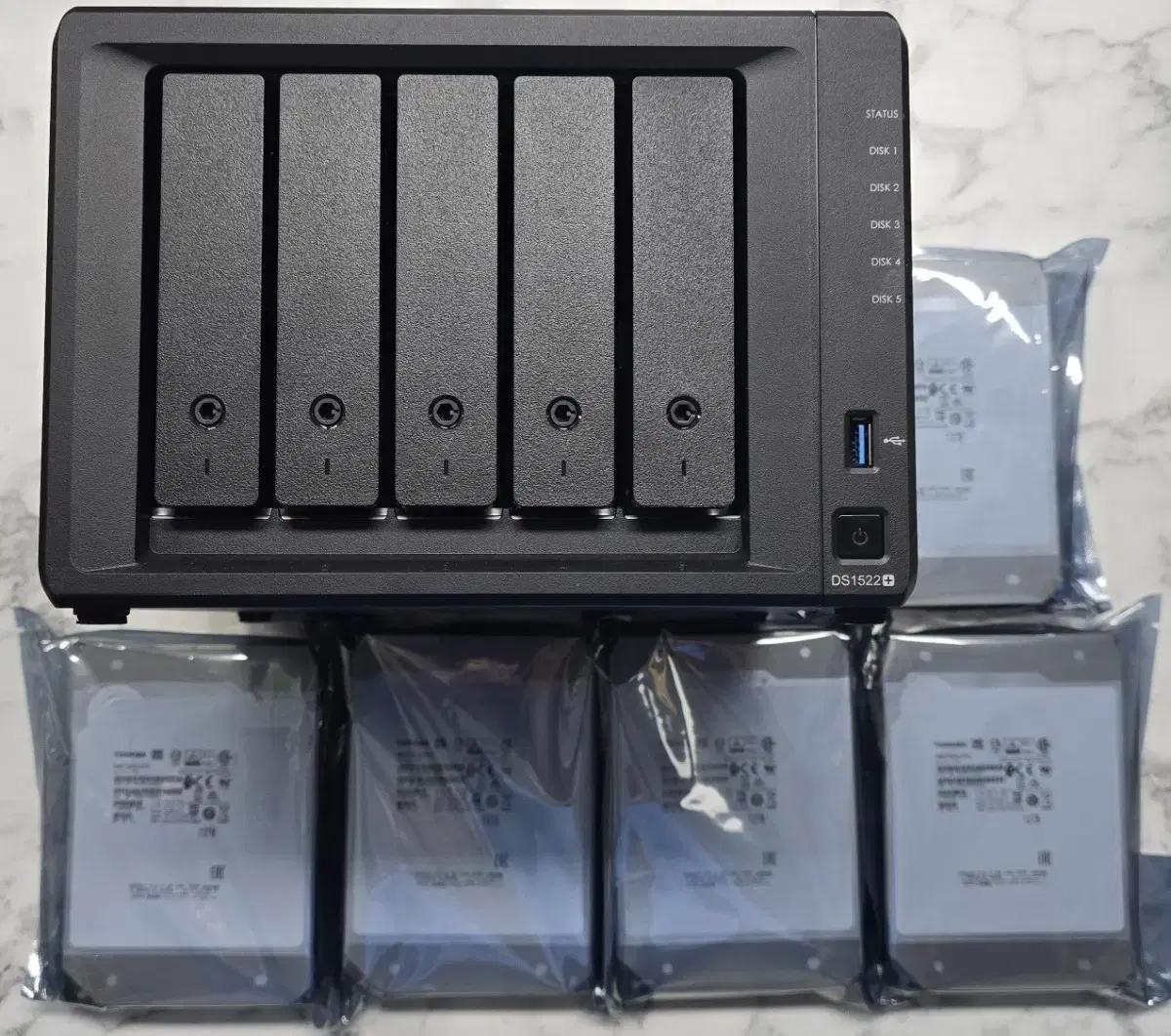시놀로지 DS1522+ NAS 풀박스 + 60TB HDD