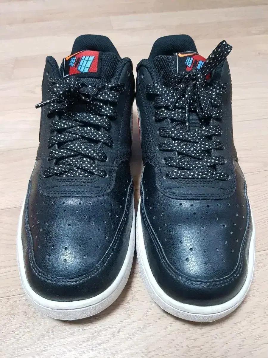 나이키 스니커즈 코트 비전 로우 블랙 레드 골드 DQ7630-0010