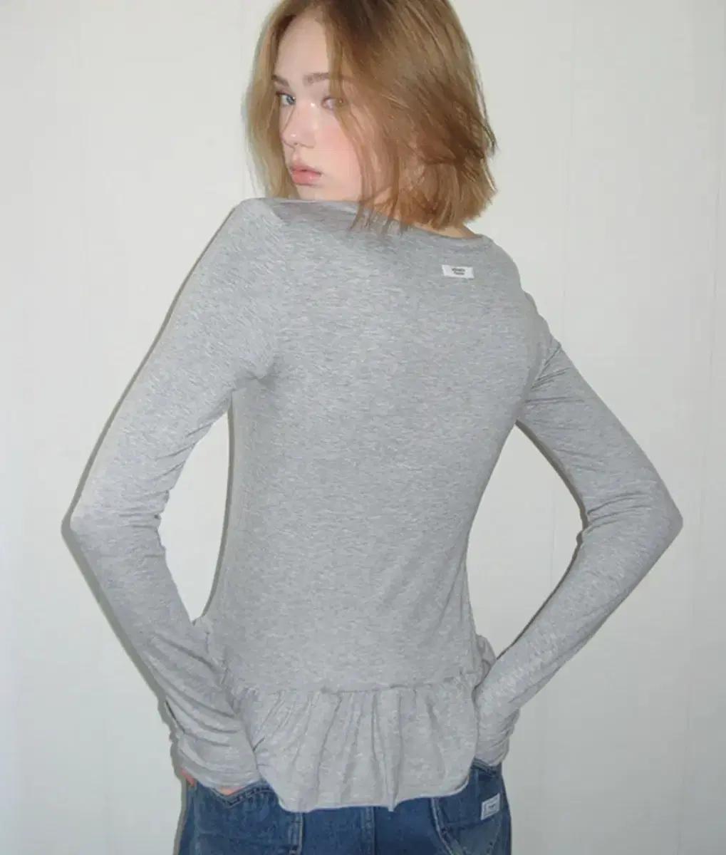 론론 PENDANT RUFFLE LAYEREDSLIMLONGSLEEVE