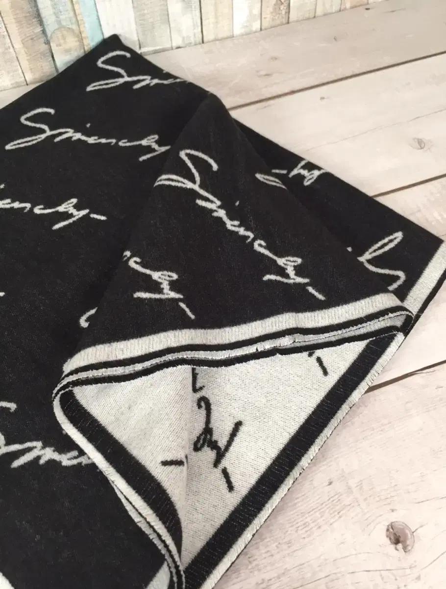 지방시 실크 100% 스카프