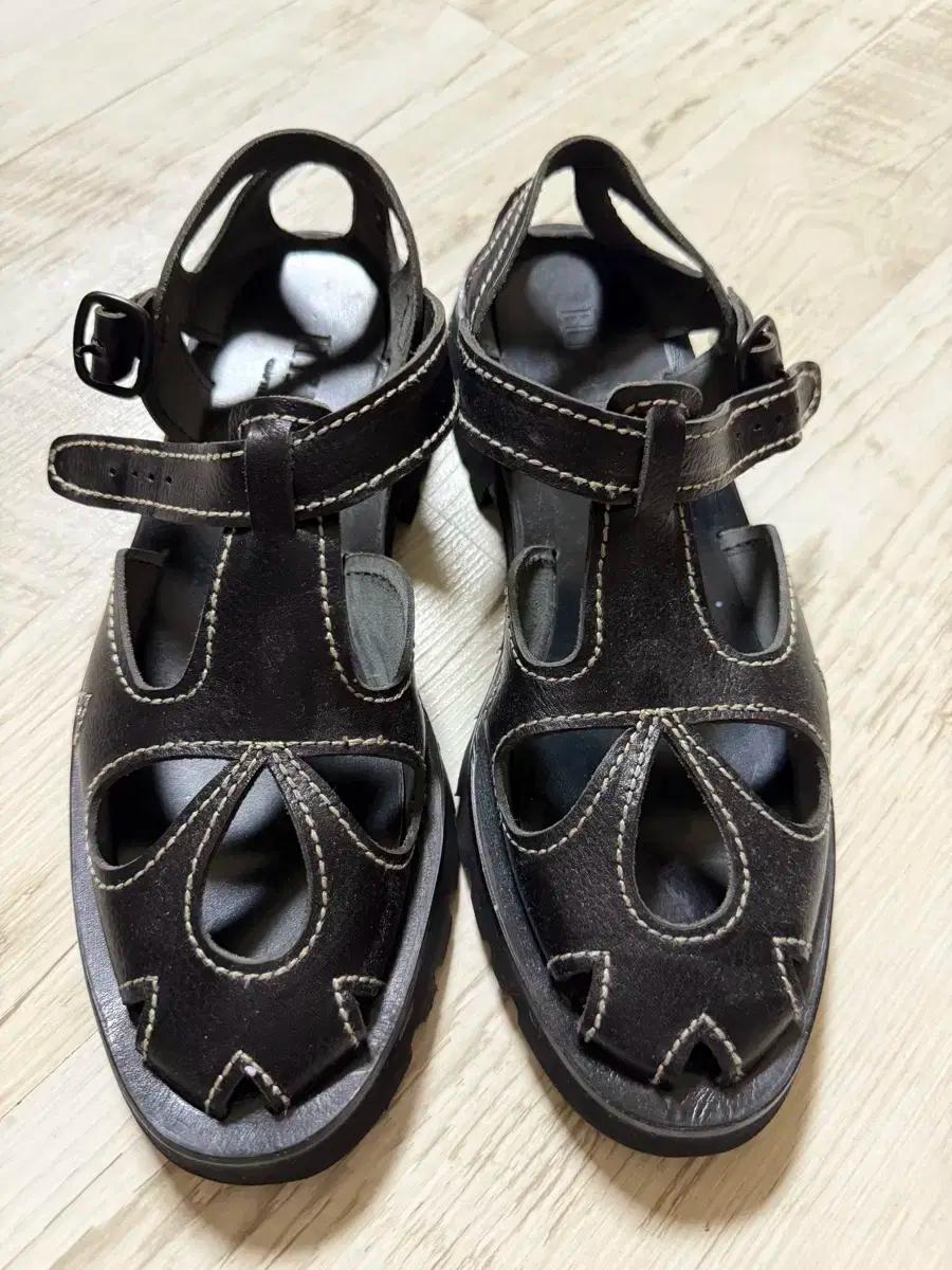 헤레우 hereu 플로레타 프로레타 샌들 블랙 37 240 새상품