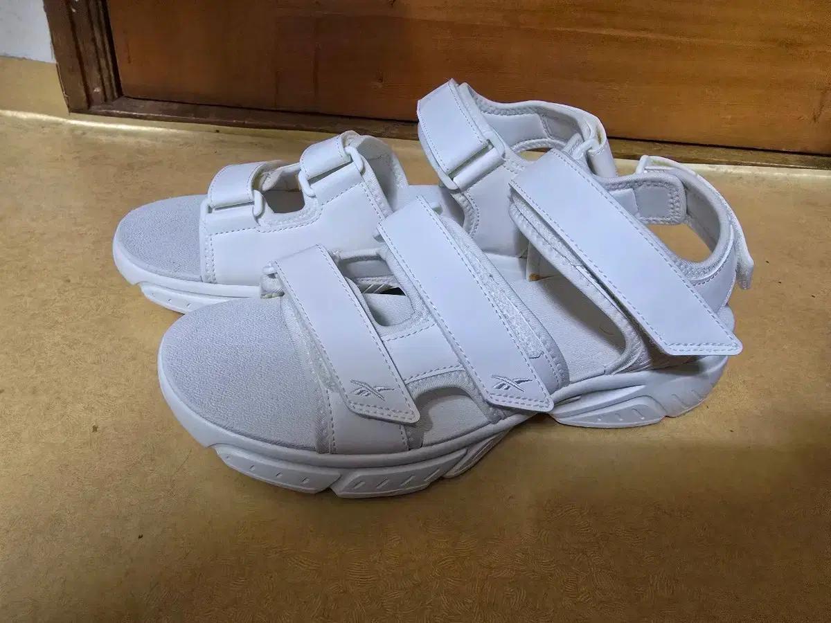 리복 키높이 샌들 (베이지/270~275추천)