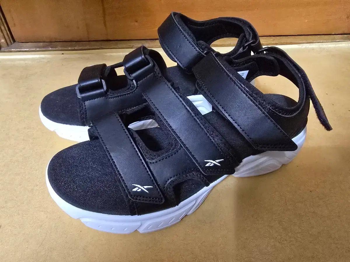 리복 키높이 샌들 (블랙/270~275추천)