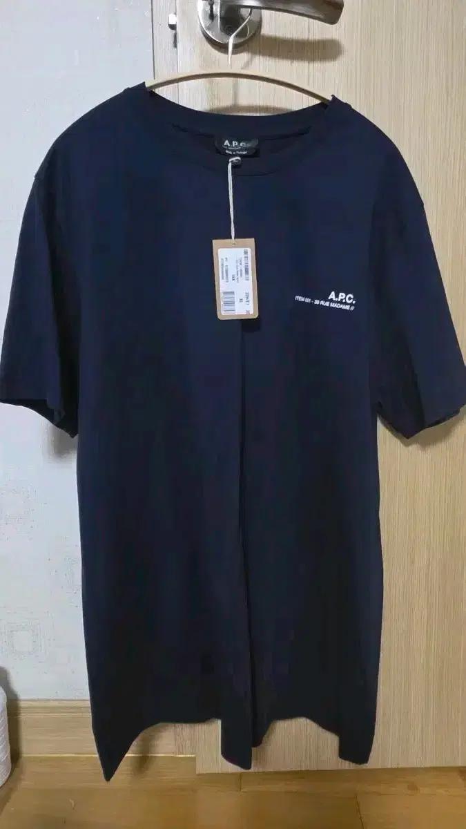 A.P.C. 네이비 반팔 티셔츠 XL 새상품