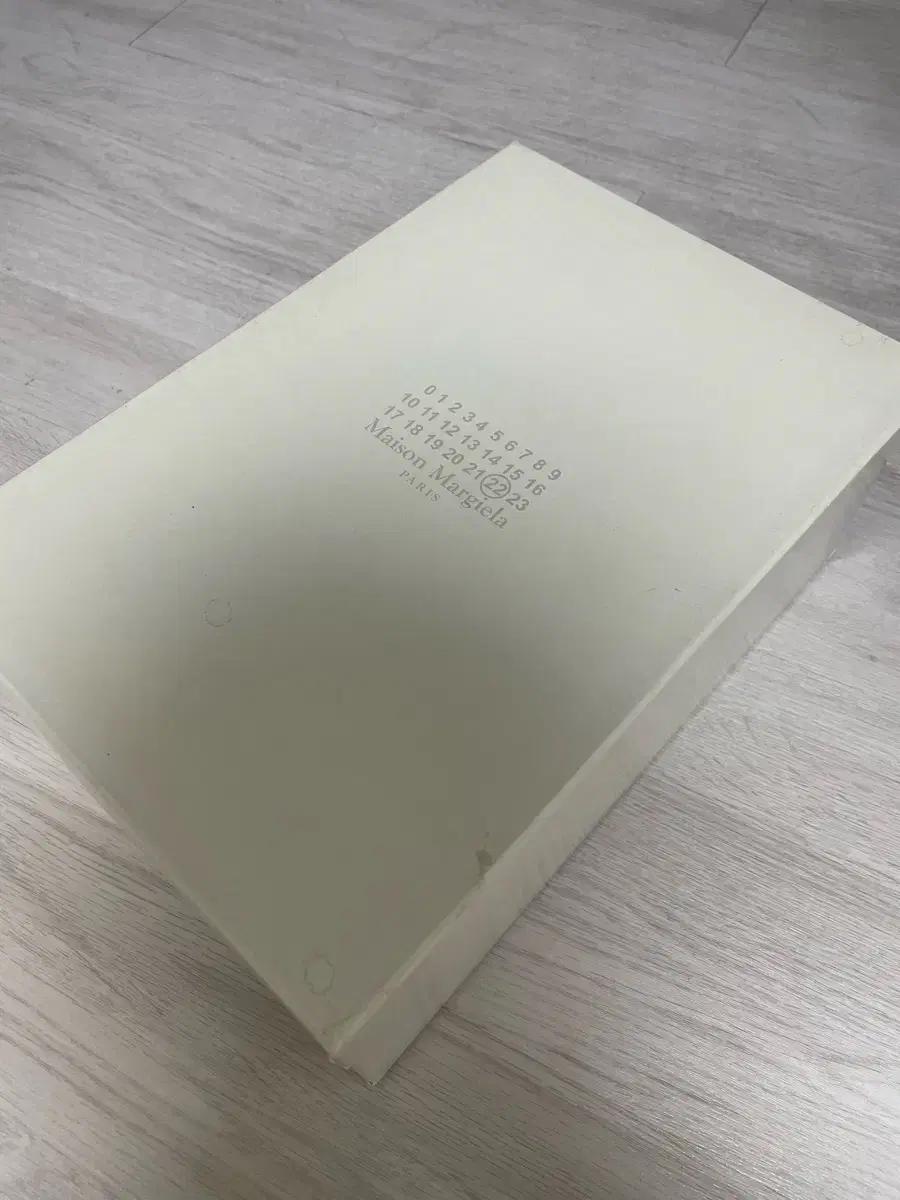 [새상품] 메종 마르지엘라 타비 스니커즈