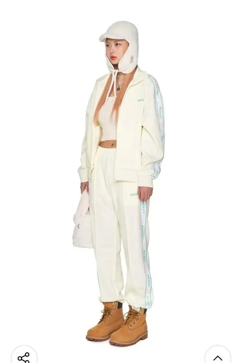 널디 트랙세트 라이트 옐로우 S