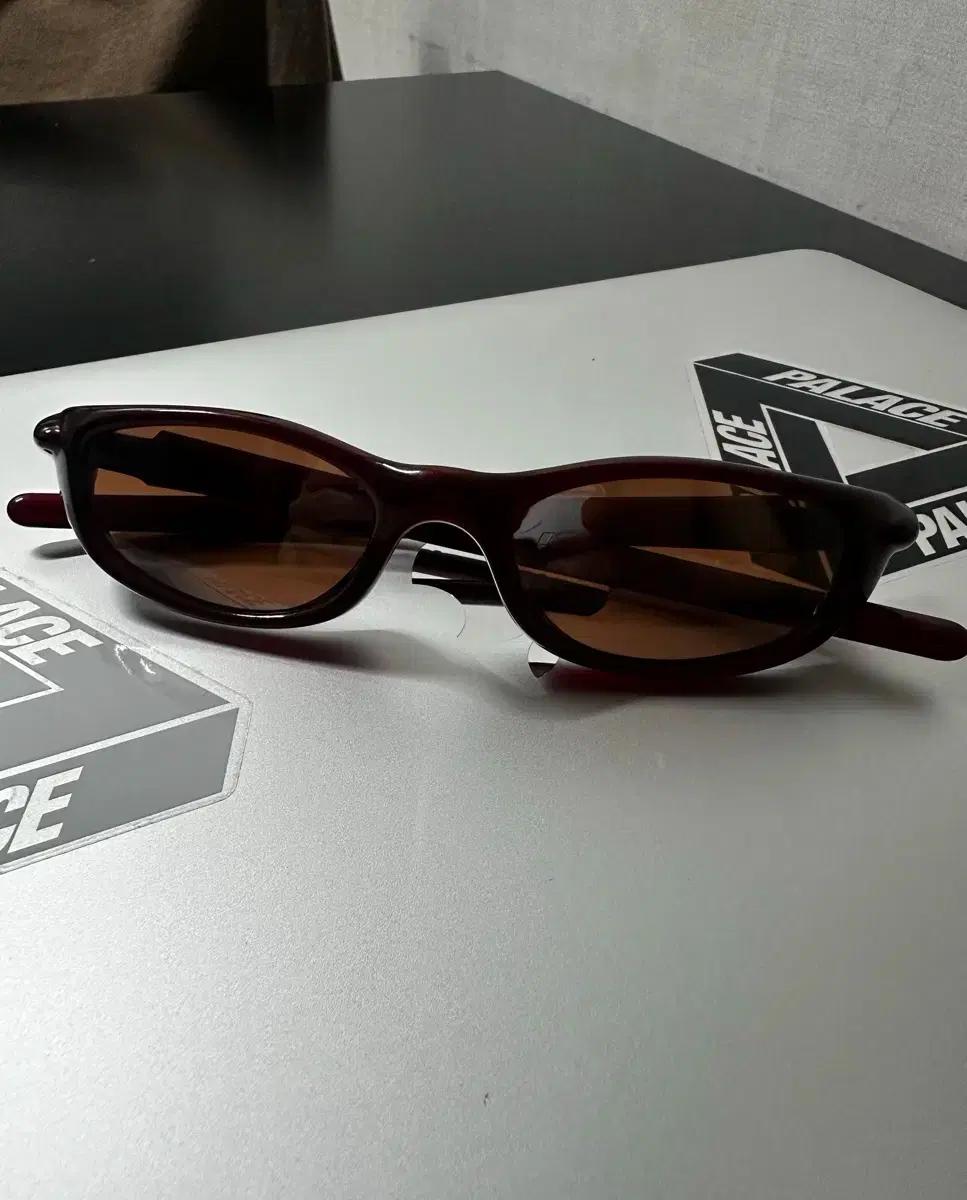 Oakley four S 오클리 포 루트비어