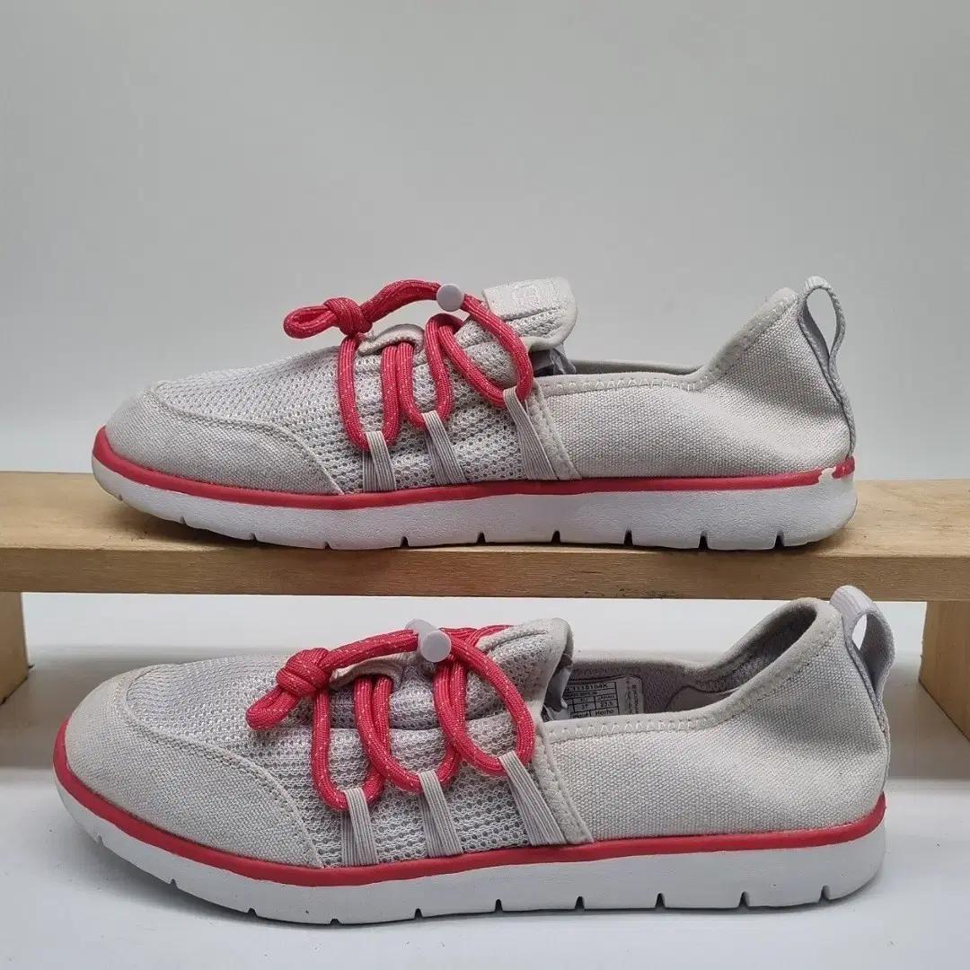 어그 캠브리안 여성스니커즈235