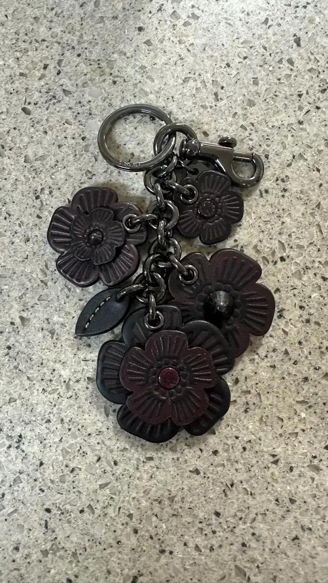 코치 플라워 키링