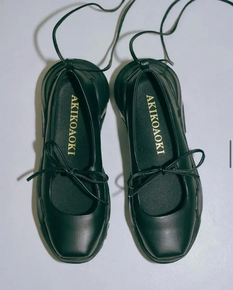 AKIKOAOKI PINO 제니로퍼 36 사이즈 새상품입니다!