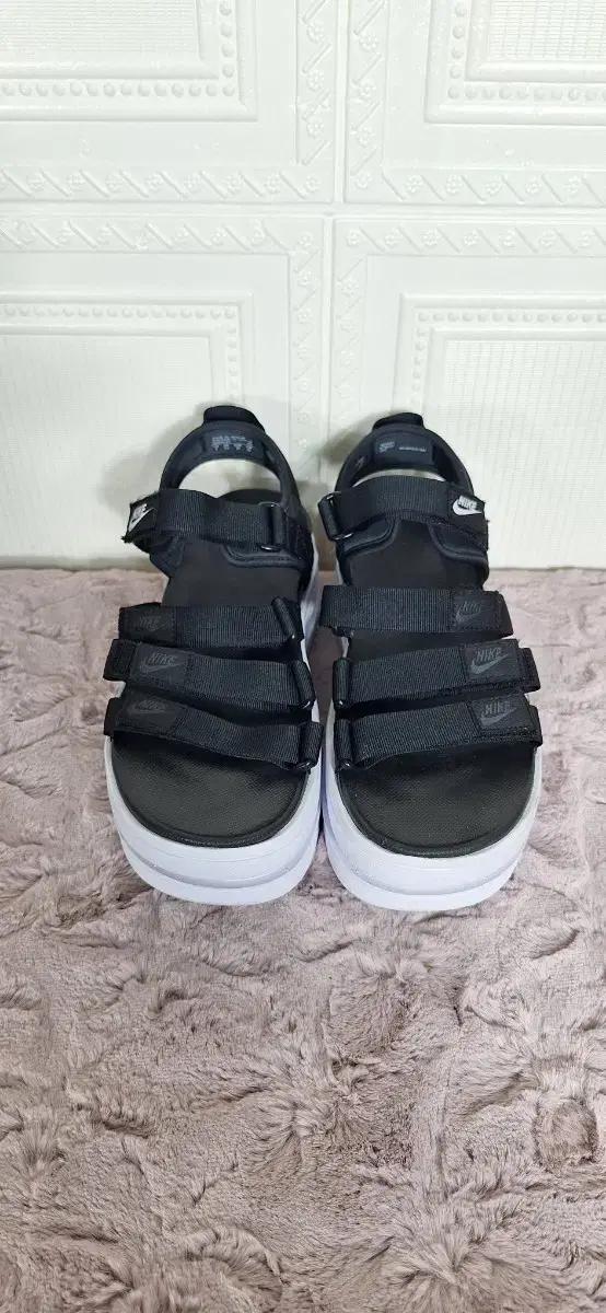 250 나이키 여름샌들 아이콘클래식샌들 250여성 샌들