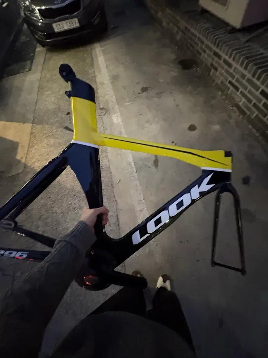 룩 R96 프레임셋 판매합니다