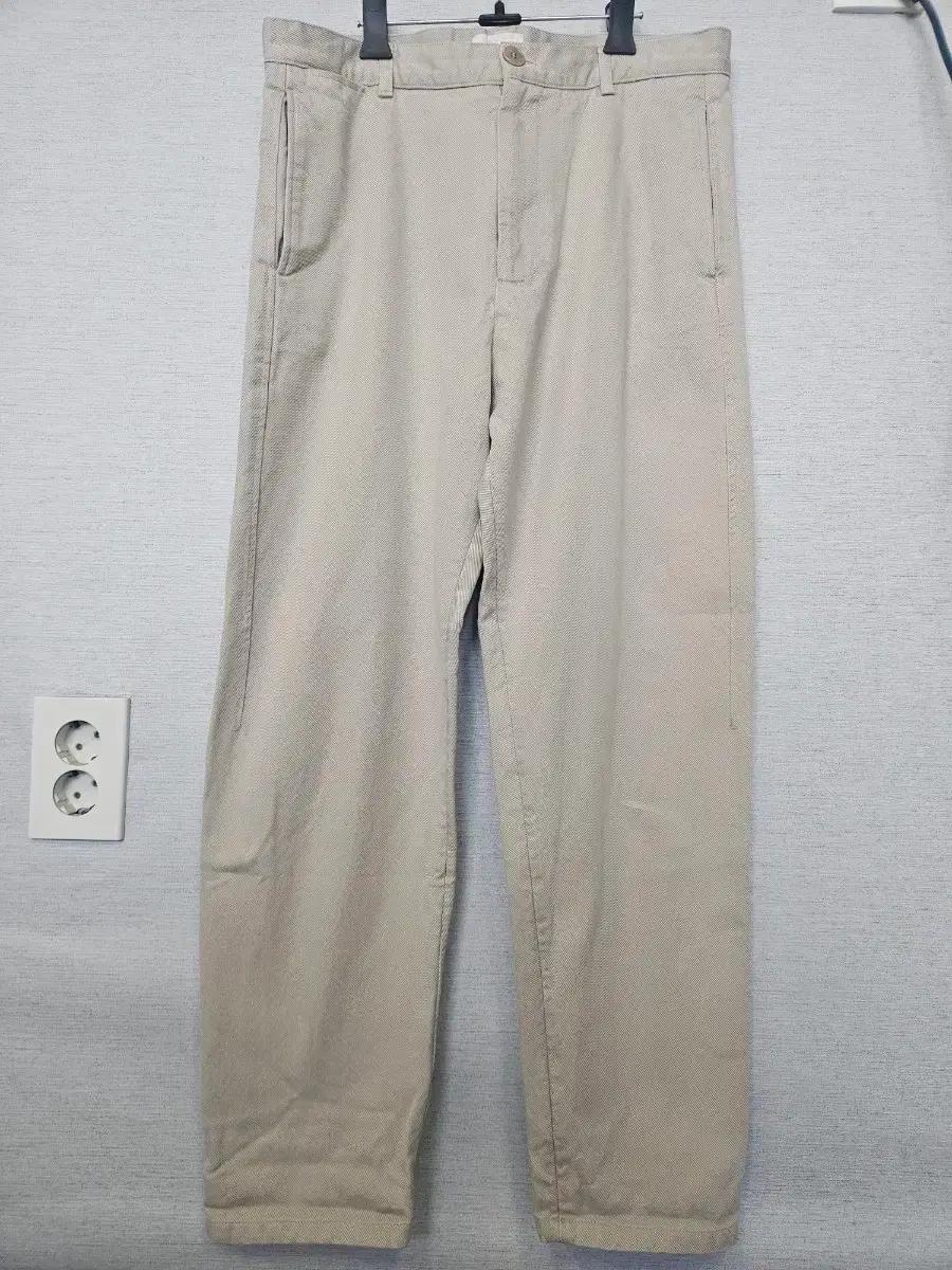 코스 베이지색 면바지 남성 바지