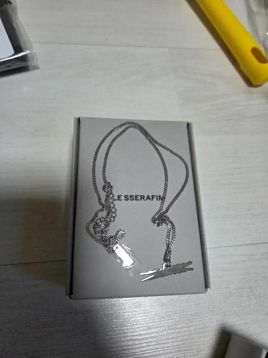 르세라핌 목걸이