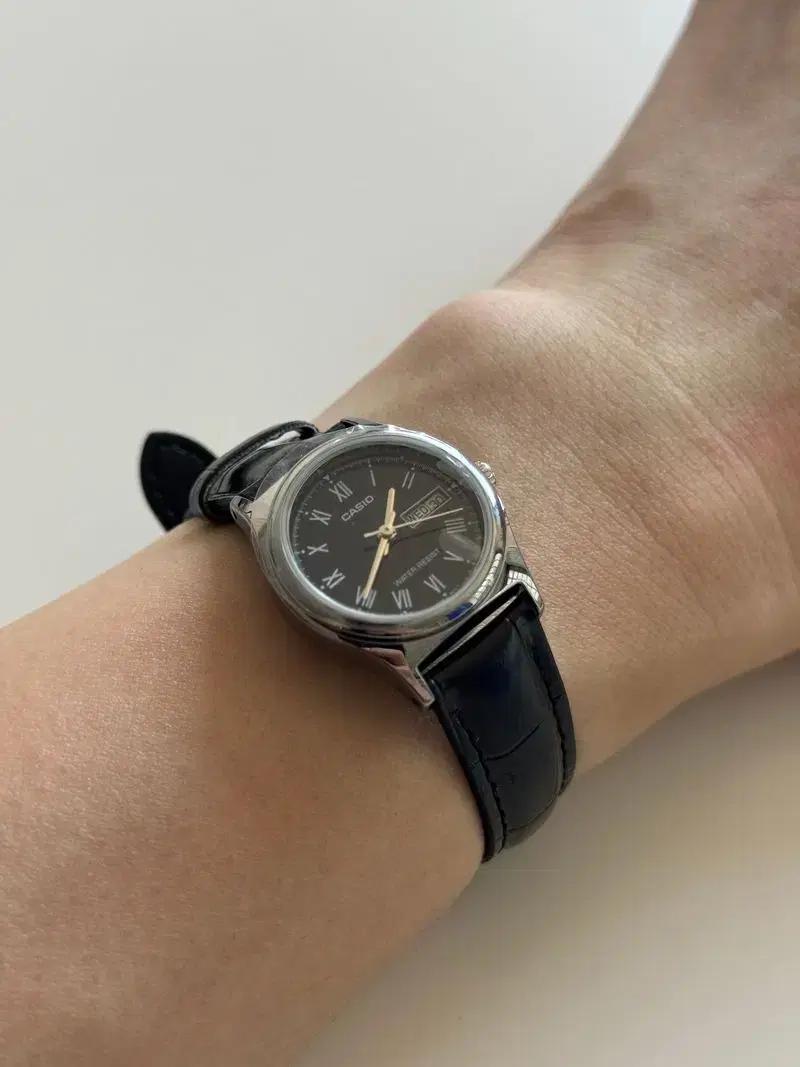 CASIO 카시오 LTP-V006L-1B 시계