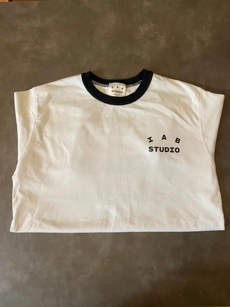 IAB Studio Established T-Shirt White Bla